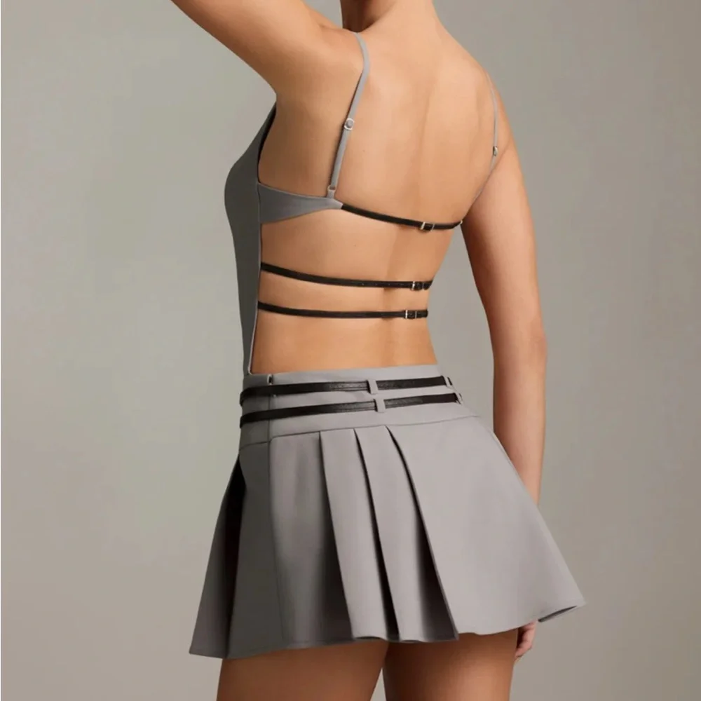 Oh Polly Leilani
Belted Backless Pleated Mini Dress in Grey SIZE US 4 NWT - Picture 2 of 8